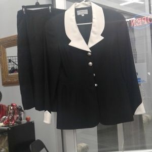 2 piece suit (women)